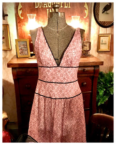 black lace and pink dress Pink and Black Dress Size 6 Medium – Gilmore Garbs