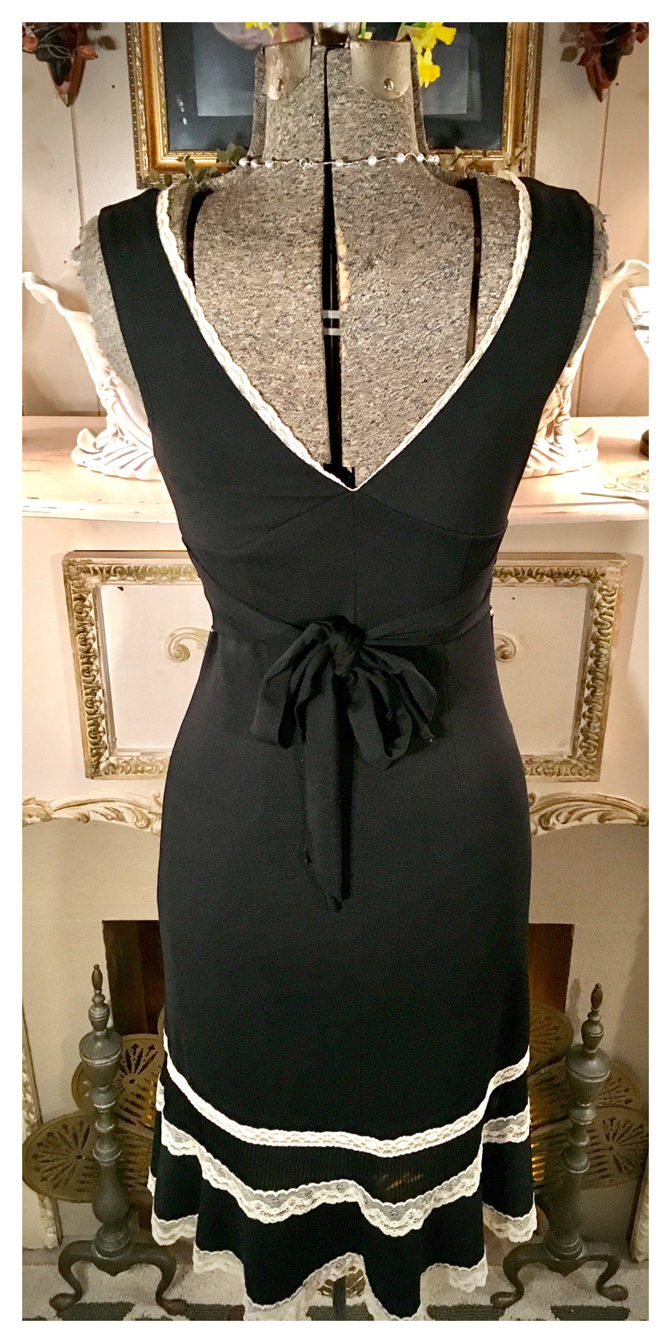 chinese dress ladies Black Lace Trim Dress Size 4 Small – Gilmore Garbs
