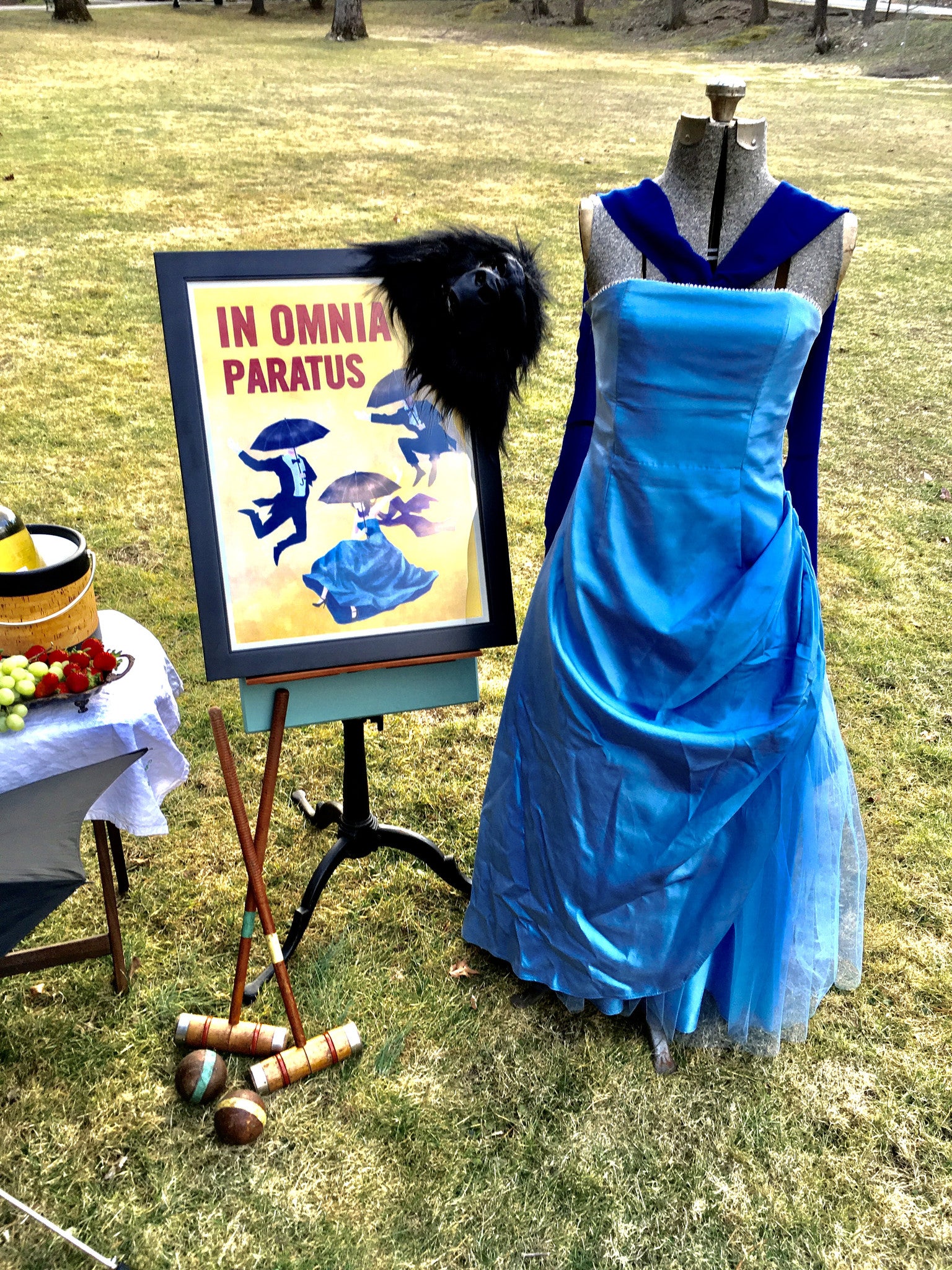 In Omnia Blue Dress Gown Size 7 Small – Gilmore Garbs